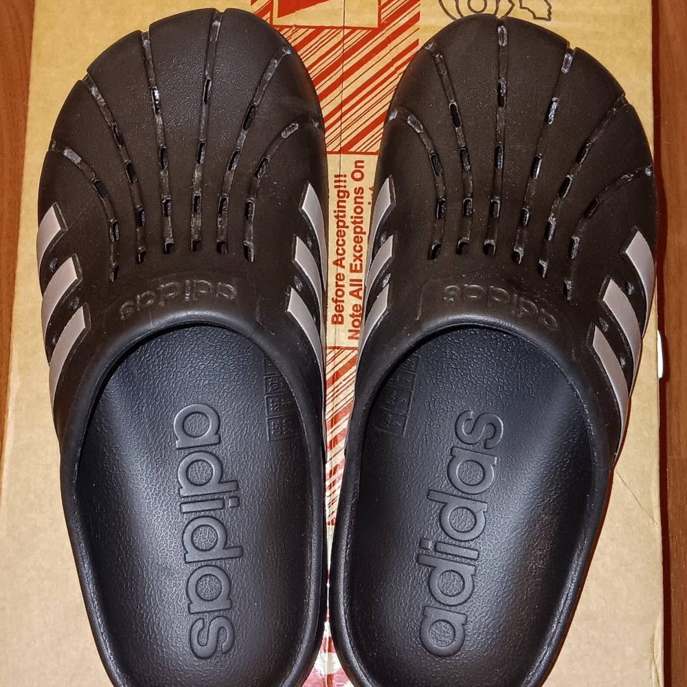 Adilette clogs